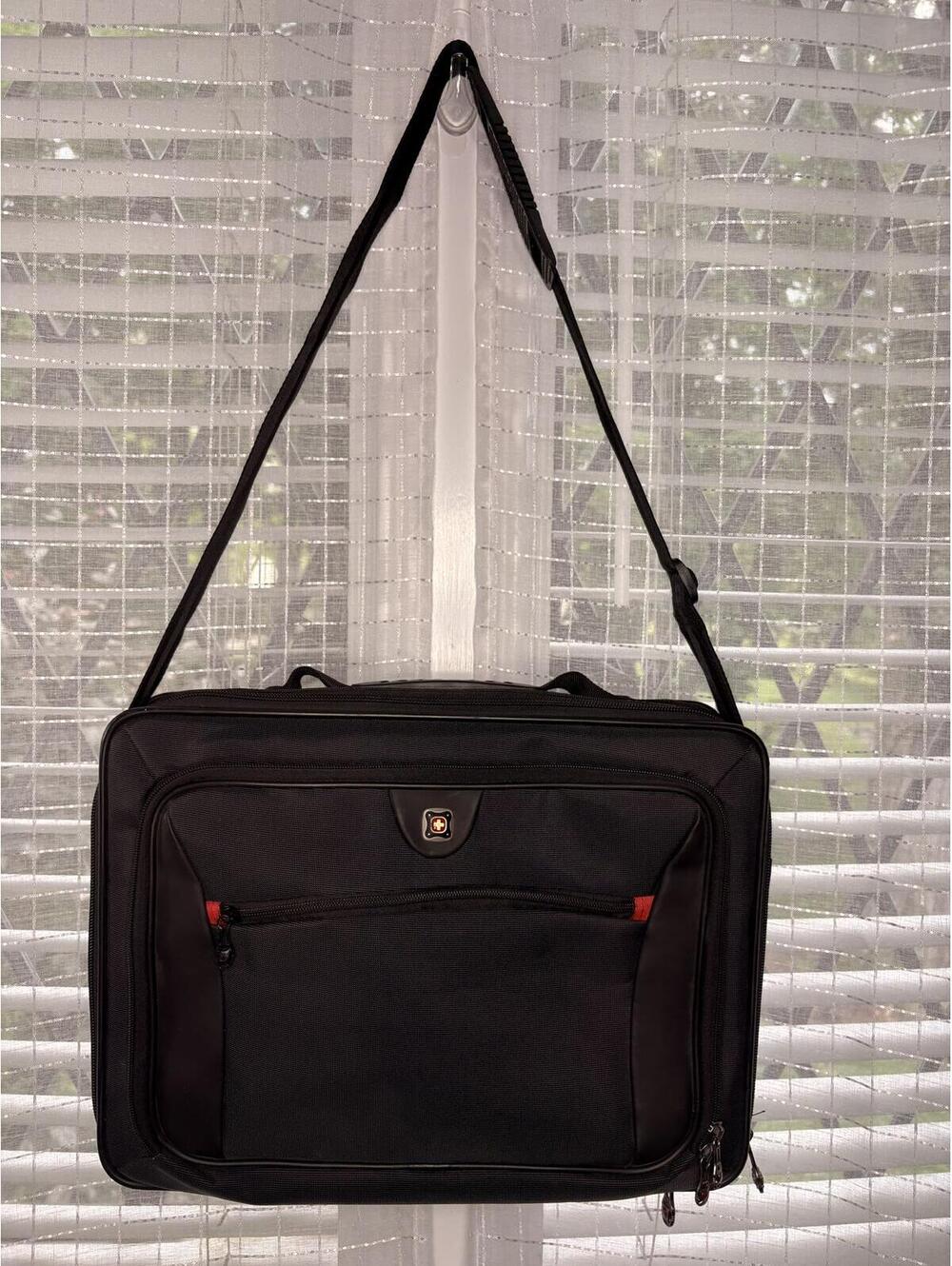 SWISSGEAR Wenger Laptop Briefcase TSA Checkpoint Friendly Travel Bag 17” Black